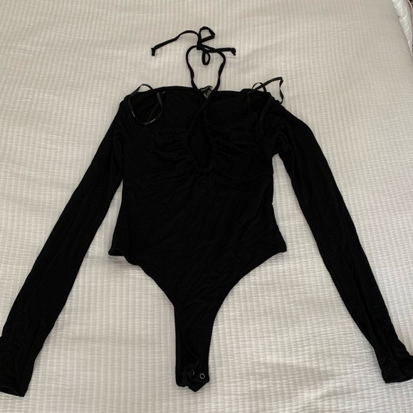 Cutout halter bodysuit in black - Picture 11 of 13